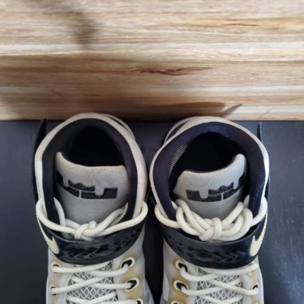 Nike LeBron Zoom Soldier 8 TB White Black Sneakers Men's Size 9 - Picture 6 of 12